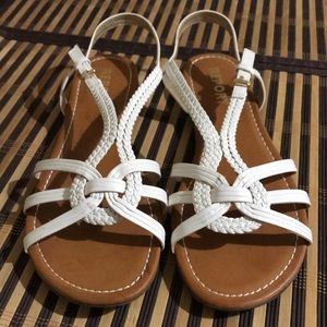 Report White Galaxie Strappy Sandals New